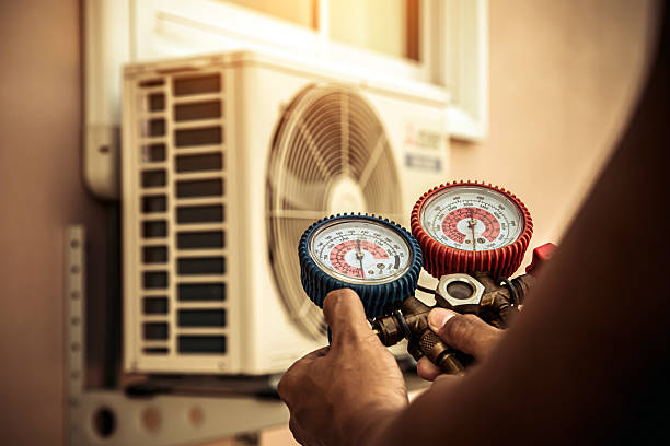 Professional Hvac technician working in Okatie, SC